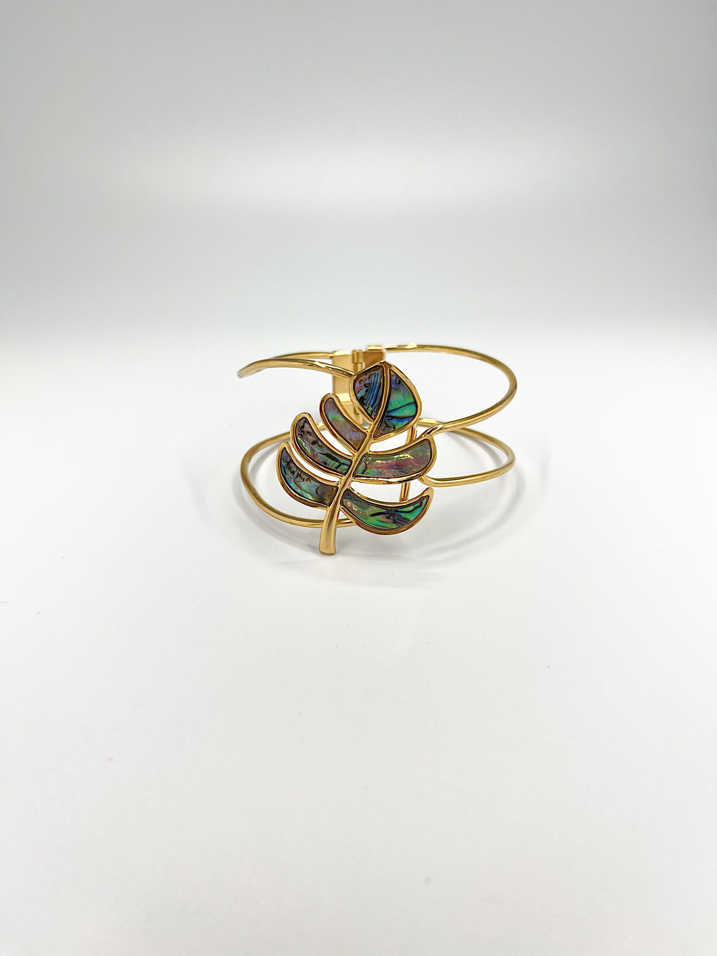 BRAZALETE DE ACERO HOJA TROPICAL CON INCRUSTACIÓN DE ABALÓN PU2087G59