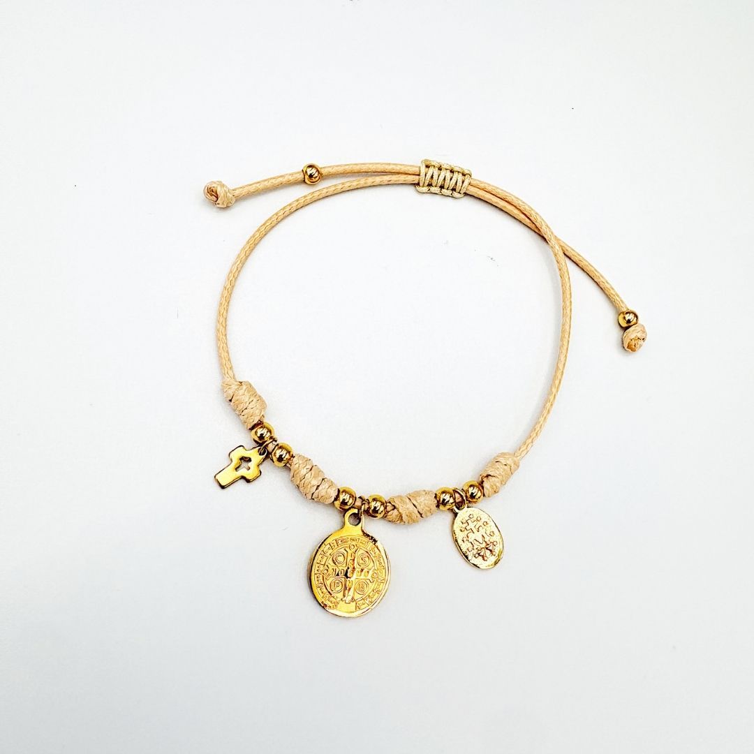 PULSERA CON EN CORDON ENCERADO CON DIJES DE SAN BENITO Y MEDALLA MILAGROSA  EN ACERO PU2114G64