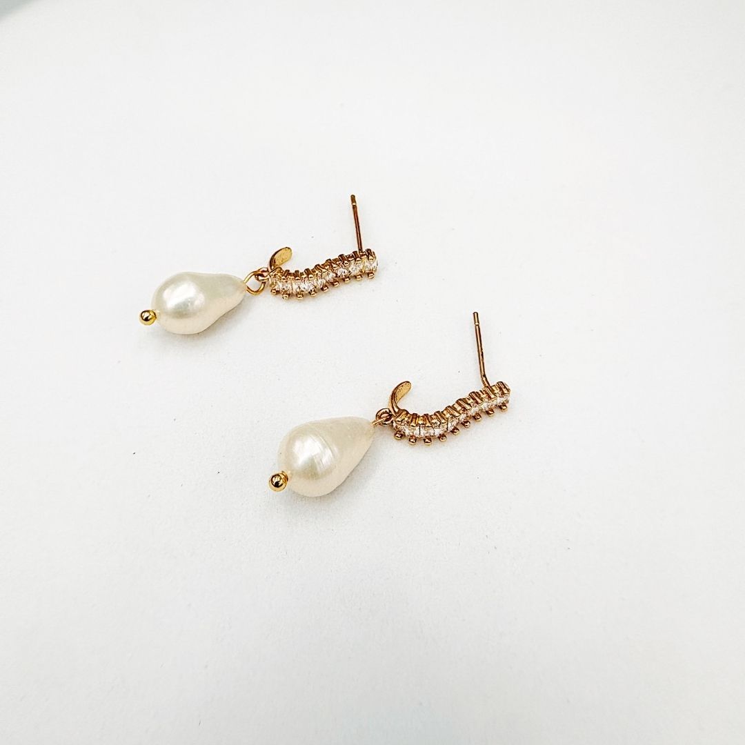 ARETES DE BAÑO DE ORO CON CIRCONESY PERLA CULTIVADA AR3239G40