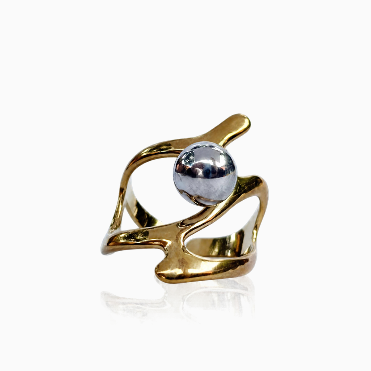 Anillo de acero con forma de coral y esfera plateada AN4059G116
