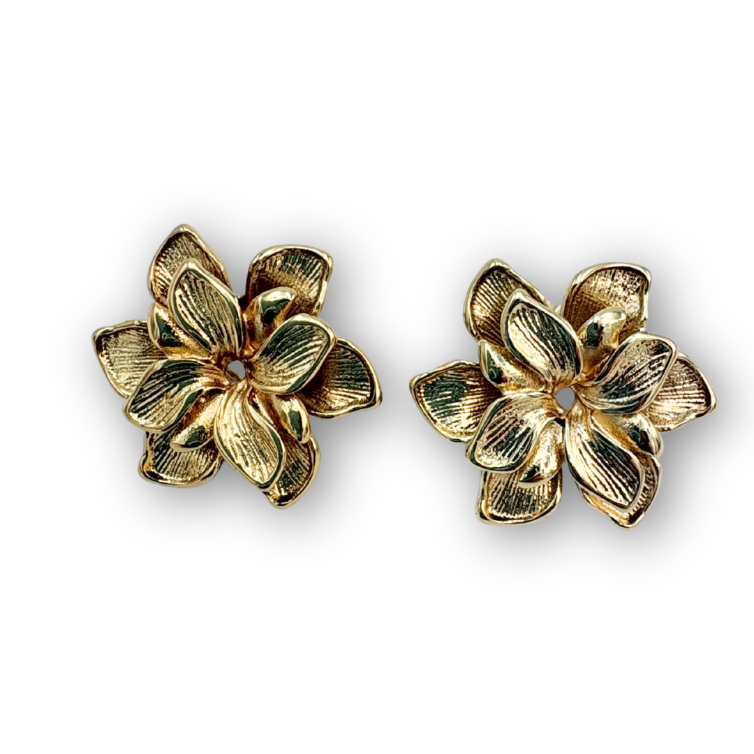 Aretes de flores superpuestas AR3254G60