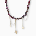 Collar de perlas moradas