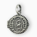 Dije relicario de Virgencita de Guadalupe
