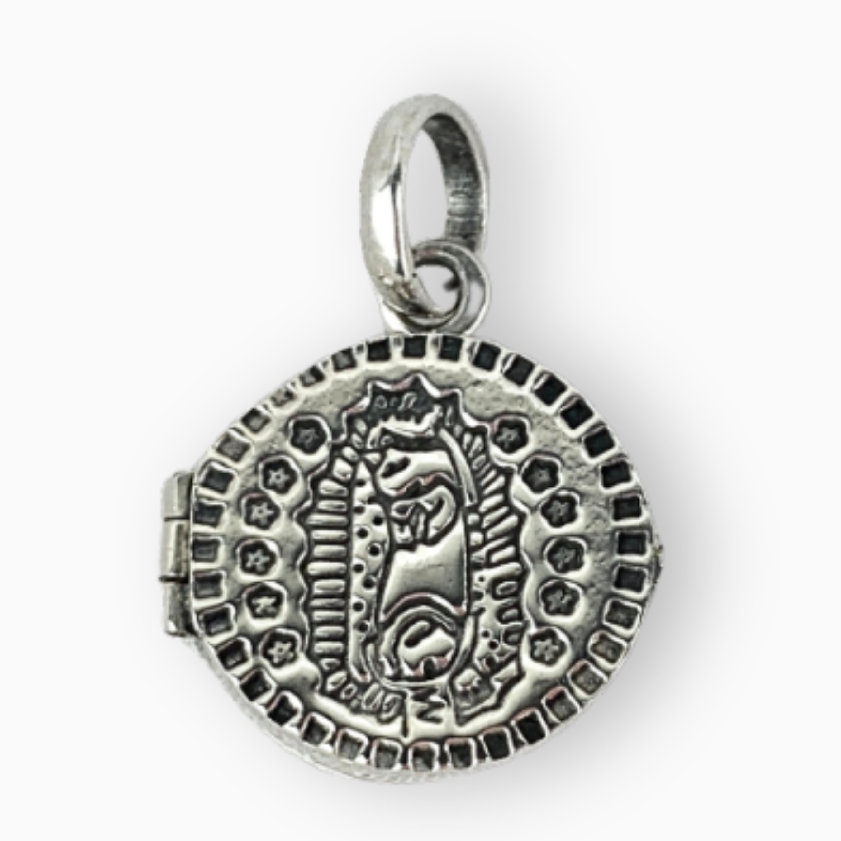 Dije relicario de Virgencita de Guadalupe